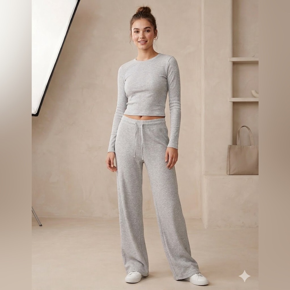 NWOT Aritizia TNA Heather Grey Waffle Knit lounge set (Top Size M + Pant Size S)